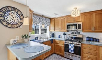 24 Pond Ct 24A, North Providence, RI 02904