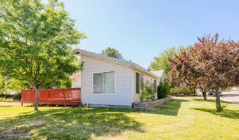 222 8th St, Carlin, NV 89822