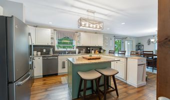 8 Locke Hill Ln, Barrington, NH 03825