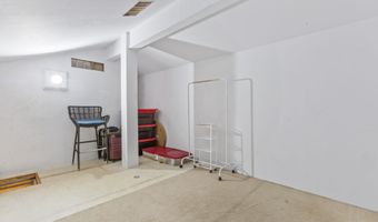 15 KULANIHAKOI St 12E, Kihei, HI 96753