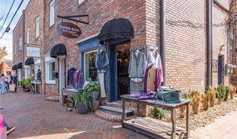 1102 Pine Grove Dr, Alpharetta, GA 30009