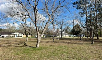 123 Westover Dr, Adel, GA 31620