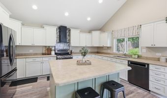 1125 Meghan Ave, Algonquin, IL 60102