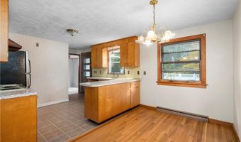 86 Forestdale Dr, Cumberland, RI 02864