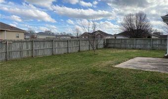 911 SW Cheyenne Dr, Bentonville, AR 72712
