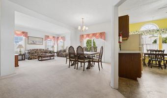 84 Chain Blvd, Bayville, NJ 08721