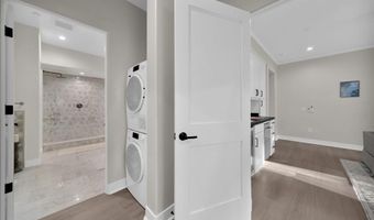 812 N Cleveland St 1, Oceanside, CA 92054