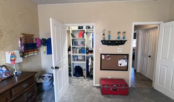 3805 PALOMAS Dr NE, Albuquerque, NM 87110