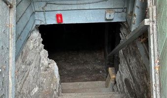 694 Hope St, Bristol, RI 02809