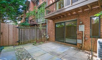 1975 N ADAMS St, Arlington, VA 22201