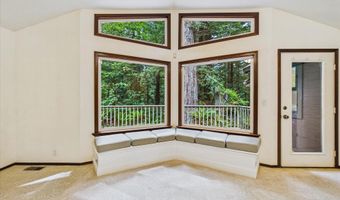 1195 Diamond Dr, Arcata, CA 95521