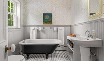 21 Main St, Bennington, VT 05257