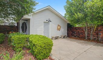 2186 Atkinson Rd, Biloxi, MS 39531