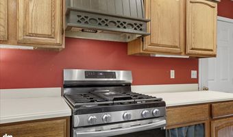 8830 Banjo Cir, Anchorage, AK 99502