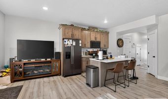 179 Park Lawn Dr #1, Chubbuck, ID 83202