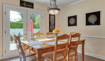 5730 Newcastle Ave, Encino, CA 91316