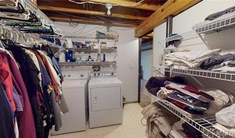 5557 Schuetz Ln, Alhambra, IL 62001