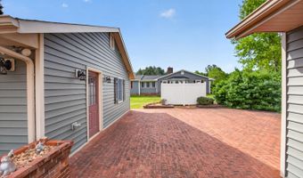 414 Holly Hills Dr, Altavista, VA 24517