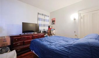 10 Walnut St, East Providence, RI 02914
