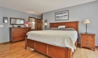 5 Heron Marsh Ln, Brookline, NH 03033