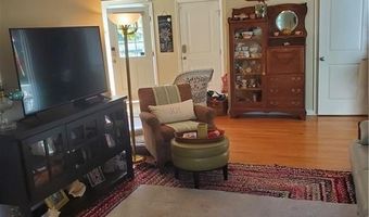6 Streamview Dr, Cumberland, RI 02864