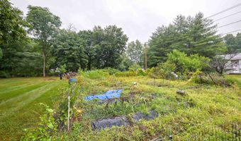 38 Border St, Amherst, NH 03031