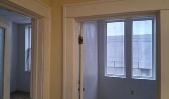 112 N Madison Ave, Aurora, MO 65605