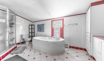 2897 Route 2, Hermon, ME 04401