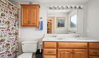 7202 Harbor Dr, Algonac, MI 48001