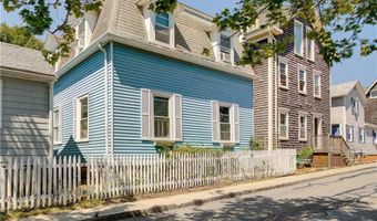 36 Dixon St, Newport, RI 02840