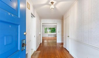 37 Beaumont St, East Providence, RI 02916