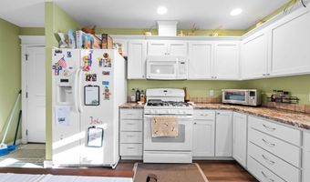 1676 SE 3RD St, Astoria, OR 97103