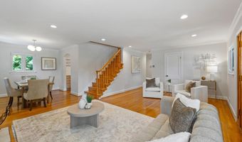 6111 35TH St N, Arlington, VA 22213