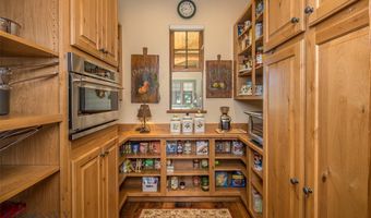 390 Hayrake Ln, Bozeman, MT 59715