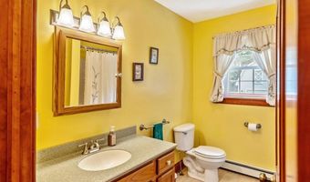 216 Wood Ln, Alburgh, VT 05440