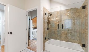 818 Chelsea Ave, Columbus, OH 43209
