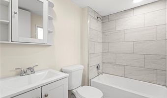 21 Lear Dr, Coventry, RI 02816