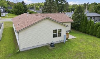 1012 Bartlett Ave, Altoona, WI 54720