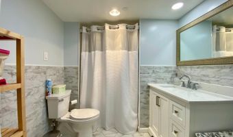 1301 N COURTHOUSE Rd N #812, Arlington, VA 22201
