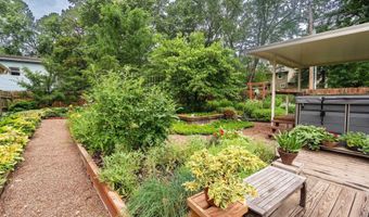 1108 Elm St, Baldwin City, KS 66006