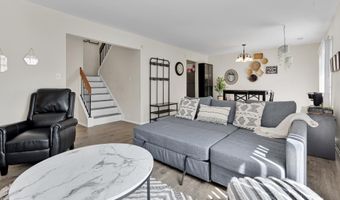 8608 VILLAGE Sq 15/8608, Alexandria, VA 22309