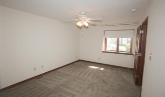 1340 Holgate Dr F2, Ballwin, MO 63021