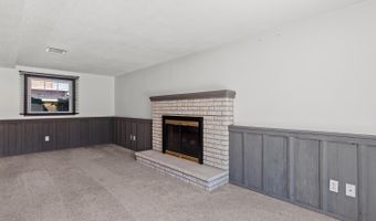 721 Riverside, Adrian, MI 49221