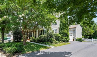 21565 CENTER POINT Cir, Ashburn, VA 20147