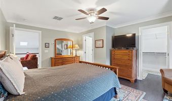 80 Conley Ave 6, Cranston, RI 02921