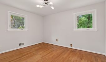 5701 RADNOR Ct, Bethesda, MD 20817