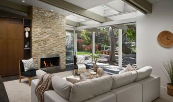 327 Pine Needles Dr, Del Mar, CA 92014
