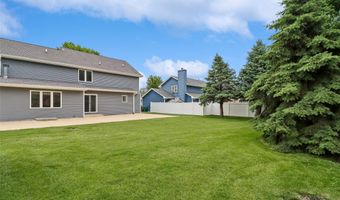 708 13th St SW, Altoona, IA 50009