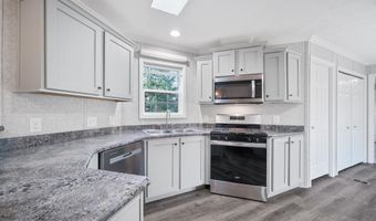 178 Back Searsport Rd, Belfast, ME 04915