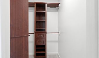 7035 KINGS MANOR Dr, Alexandria, VA 22315